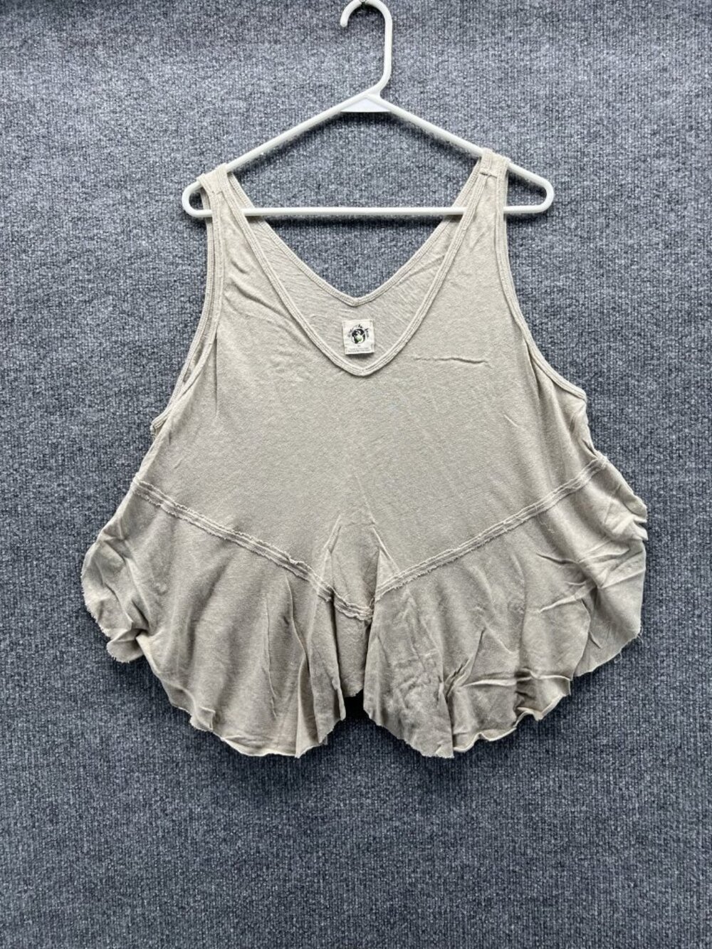 We The Free Tank Top Women XS Beige V Neck Sleeveless Ruffle Hem Jersey Relaxed